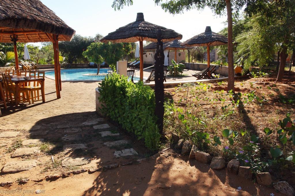 Hotel Solidaire Mangily Іфаті Екстер'єр фото